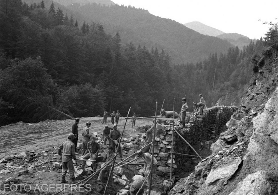 Povestea tristă a Transfăgărășanului. Puțini știu cum a fost construit, de fapt, „drumul printre nori” 924334