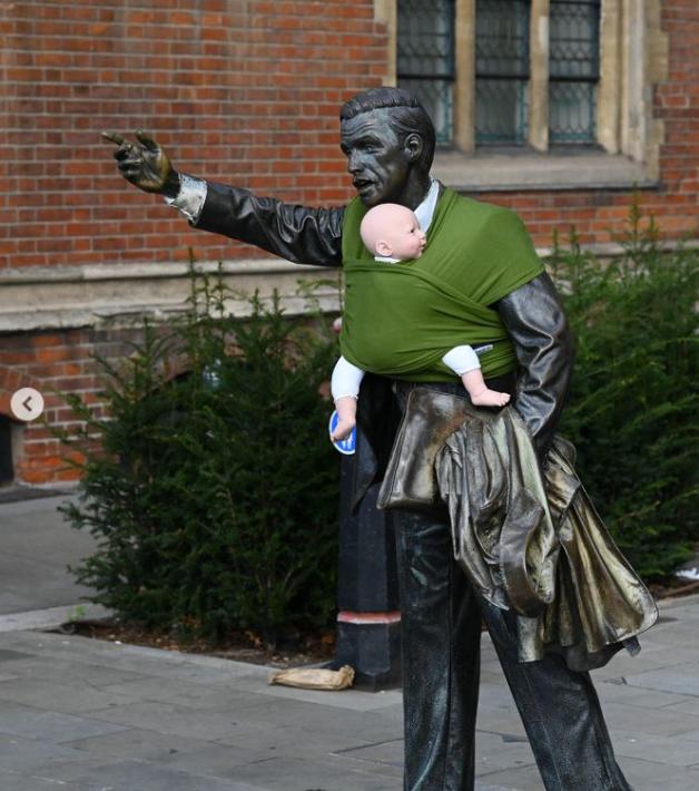 Protest inedit pentru ca taţii să aibă mai multe zile de concediu pentru creşterea copilului 924353