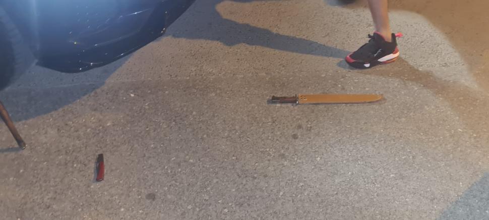 Filtre cu 400 de polițiști după bătaia cu săbii și topoare care a îngrozit Pantelimon. Imagini cu armele găsite. Șase agresori reținuți 924670