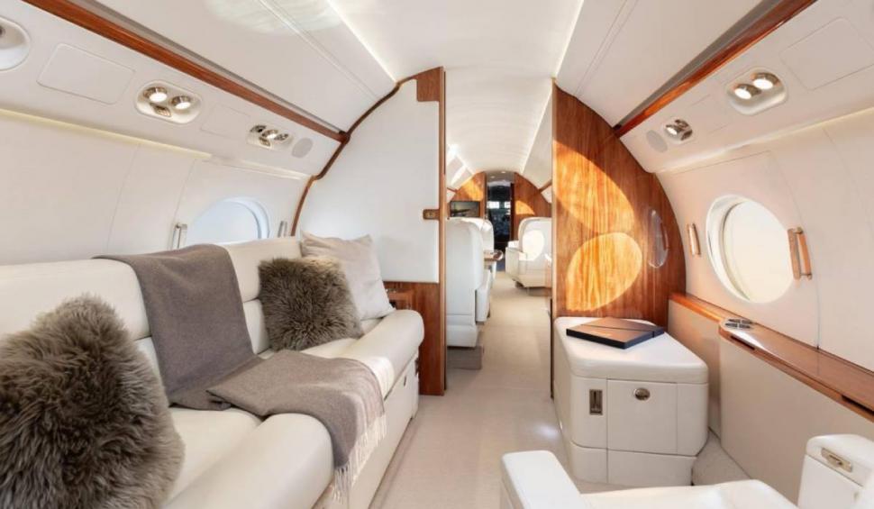 Iohannis a plecat în SUA cu avionul privat de lux în timp ce PNL încearcă să-l ajute să obţină candidatura la Senat  924920