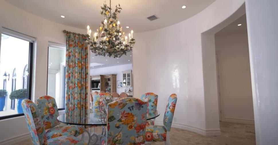 Imagini rare din "buncărul miliardarilor". Cum arată insula înconjurată de un sistem de radare construit de o companie israeliană 924799