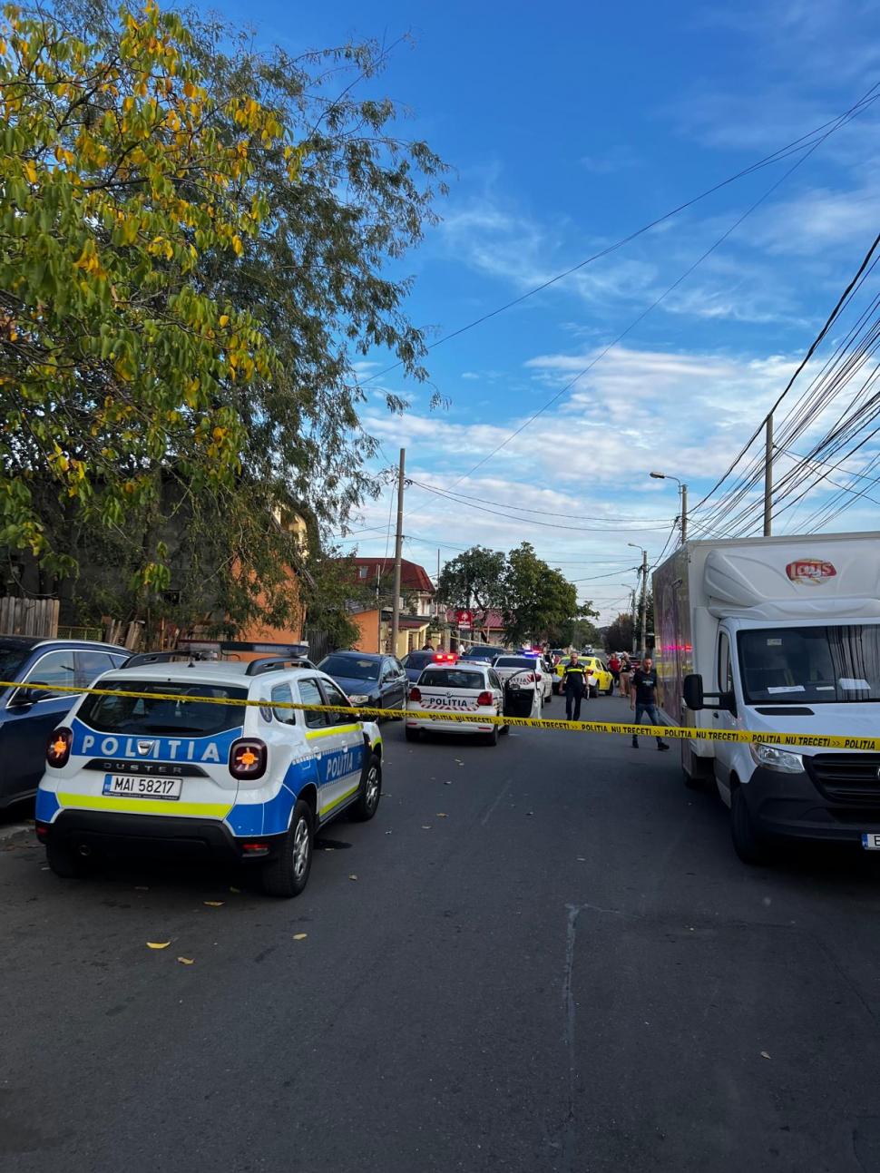 Un taximetrist beat din București a provocat 3 accidente: a băgat în spital un pieton și a lovit în total 7 mașini 925334