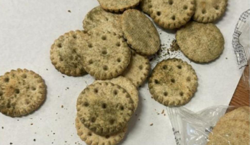 Masa sănătoasă pentru elevi este compromisă. Ministerul Educaţiei nu ştie cine sunt furnizorii. Un nou caz revoltător la Satu Mare 925504