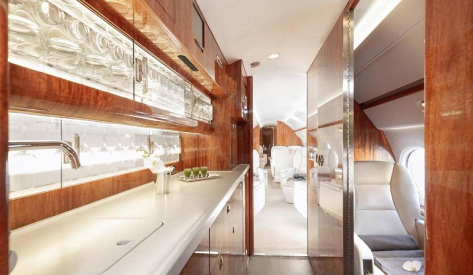 Scandalul fețelor de masă de la Cotroceni. Ciolacu acuză că doar una a costat 9.000 de euro. Administrația Prezidențială: Sunt 157 925493