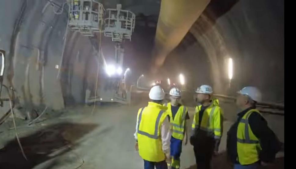 Cum arată tunelurile „Daniela” și „Alina” de pe autostrada Sibiu-Pitești: „Suntem în avans față de grafic și termenul de finalizare” 925585