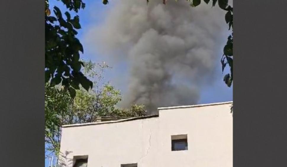 Incendiu la Cinematograful Gloria din București. O sută de persoane au fost evacuate 925727