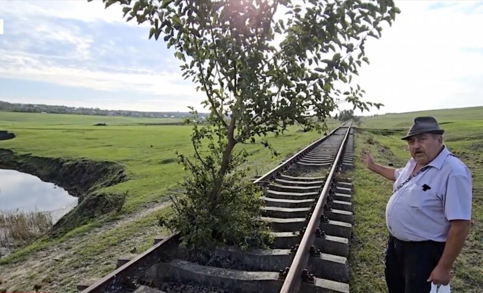 Linia de cale ferată din Botoșani, inaugurată cu fast în anii '90, care a fost abandonată după ce un singur tren a trecut pe acolo 925786