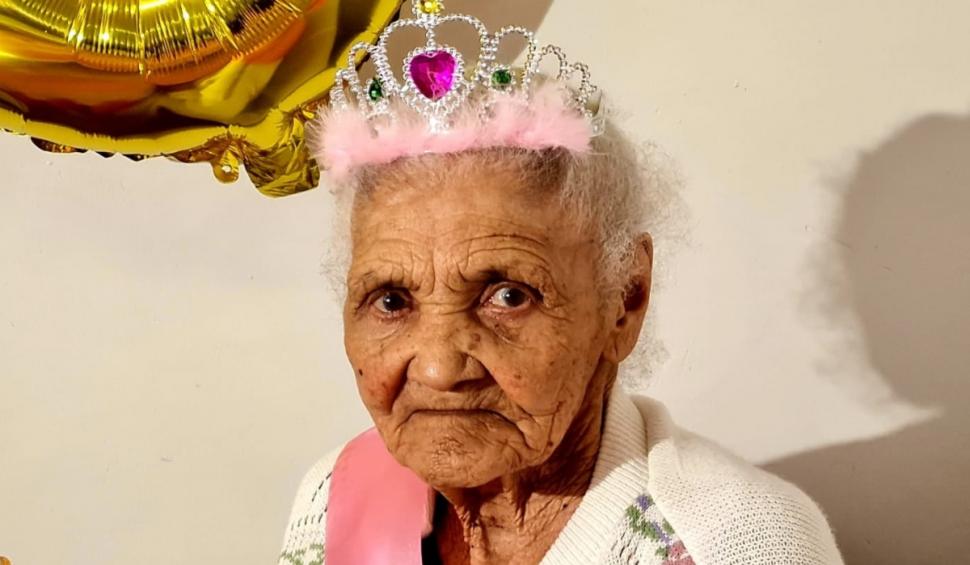 O femeie din Africa de Sud a împlinit, astăzi, 118 ani. Margaret Maritz ar putea stabili un nou record în longevitate 925773