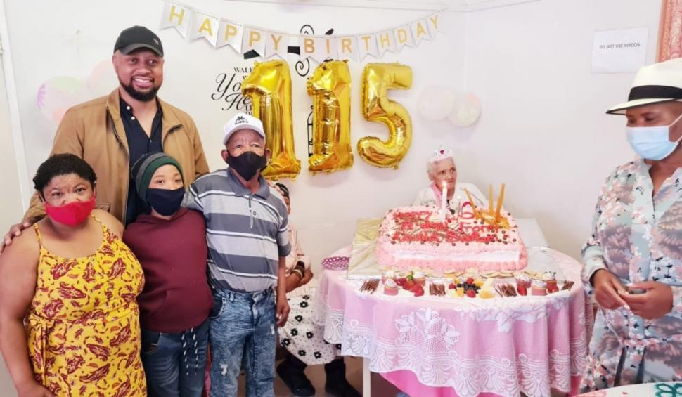 O femeie din Africa de Sud a împlinit, astăzi, 118 ani. Margaret Maritz ar putea stabili un nou record în longevitate 925774