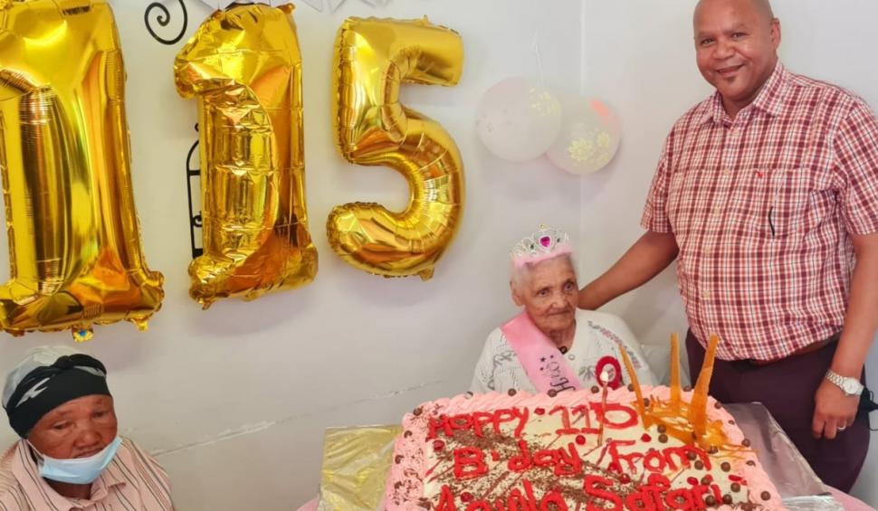 O femeie din Africa de Sud a împlinit, astăzi, 118 ani. Margaret Maritz ar putea stabili un nou record în longevitate 925775