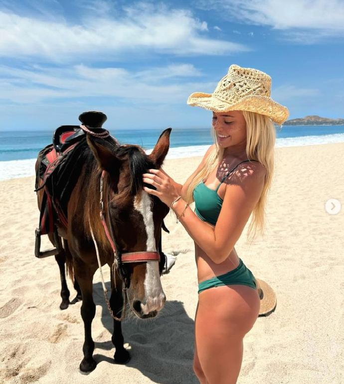 Olivia Dunne, gimnasta care a devenit virală, spune că celebritatea vine cu un preț: „Mi-au cerut apa în care fac baie”  925650