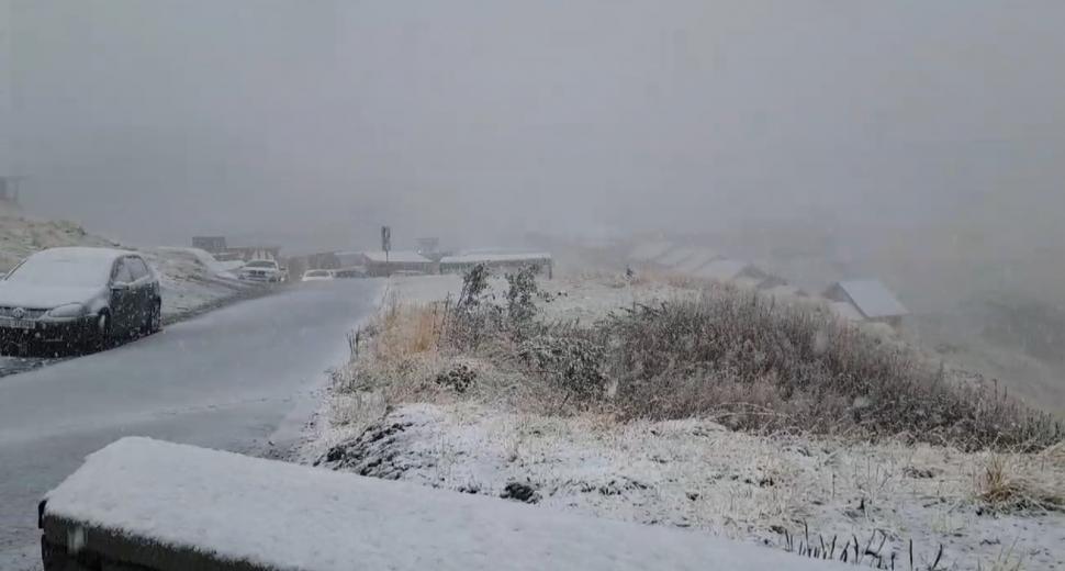 VIDEO Ninge la Bâlea Lac. Este prima zăpadă din acest an pe Transfăgărășan 925923