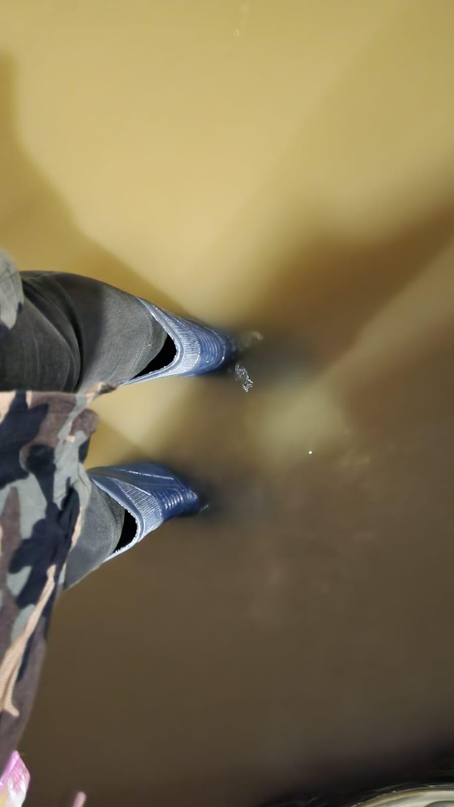 Efectele furtunii în București: șosele inundate, trafic blocat și copaci rupți. O stradă s-a surpat. Mai multe mașini au fost avariate 925974