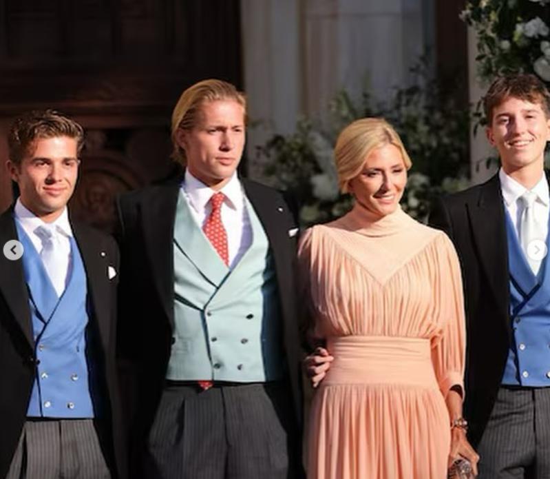 Nunta regală amânată de 2 ori a avut loc, în final. Prințesa Theodora a Greciei s-a căsătorit cu un avocat american cu 7 ani mai tânăr 926063