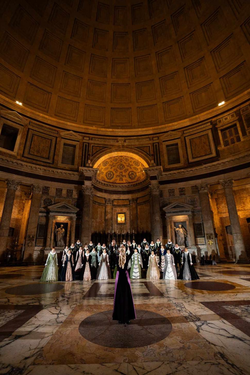 Un nou videoclip al Corului Madrigal, filmat la Panteonul de la Roma 926336