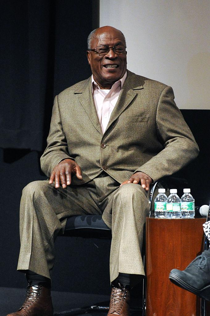 A murit John Amos. Fiica lui a aflat din presă abia acum, la 45 de zile după decesul actorului: „Am rămas cu multe întrebări” 926608