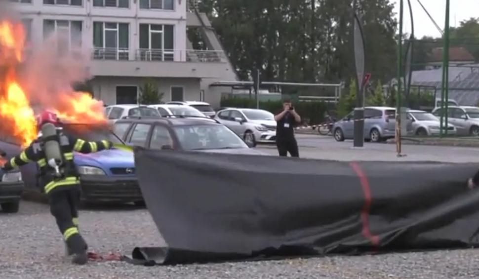 Cum funcționează pătura antifoc creată de specialiștii NASA, adusă în premieră în România. Stinge incendiile instantaneu 927092