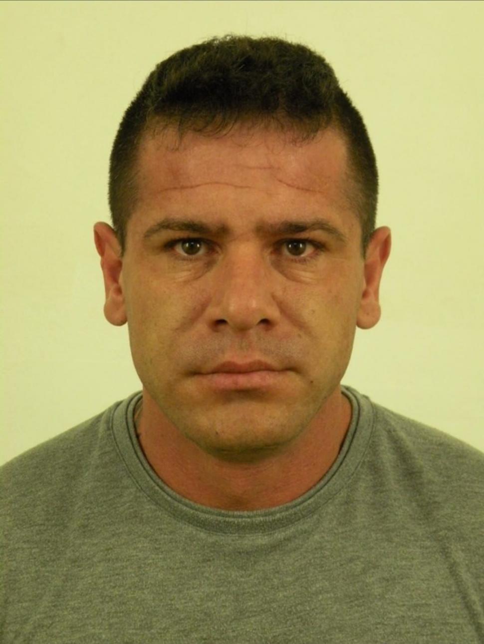 Deținutul care a reușit să evadeze chiar din mașina Poliției, în Arad, a fost prins 927015