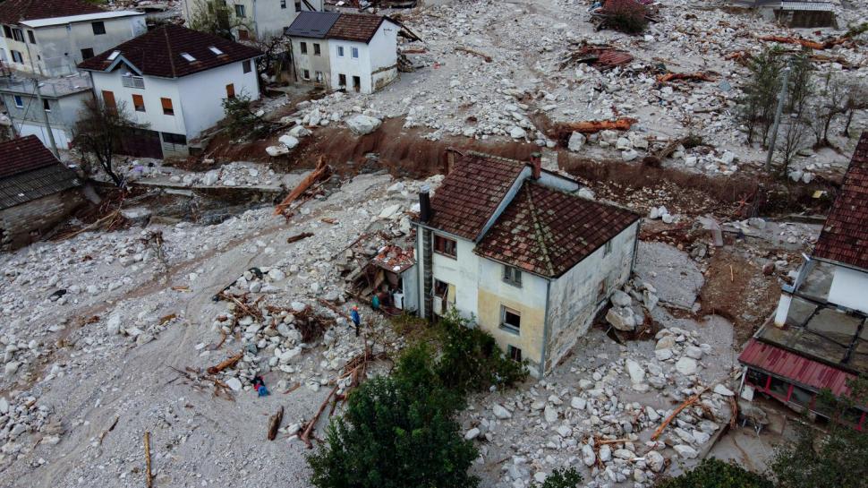 Inundații catastrofale în Bosnia: cel puțin 21 de oameni au murit. Salvatorii sapă printre ruine după dispăruți 927164