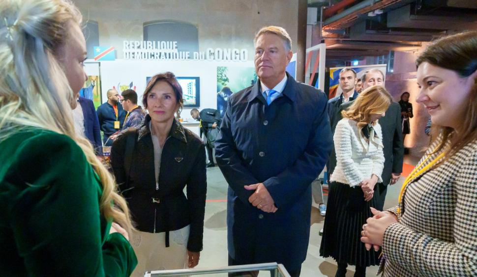 Klaus şi Carmen Iohannis au vizitat, la Paris, pavilionul României din cadrul Village de la Francophonie 927240