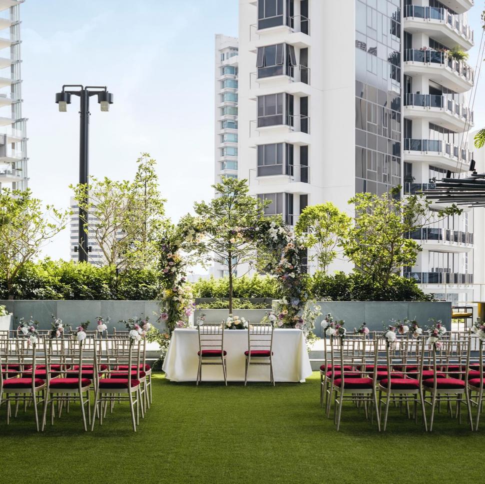 Jungla din zgârie-nori. Imagini fabuloase din cea mai frumoasă clădire înaltă din lume aflată în Singapore 927359