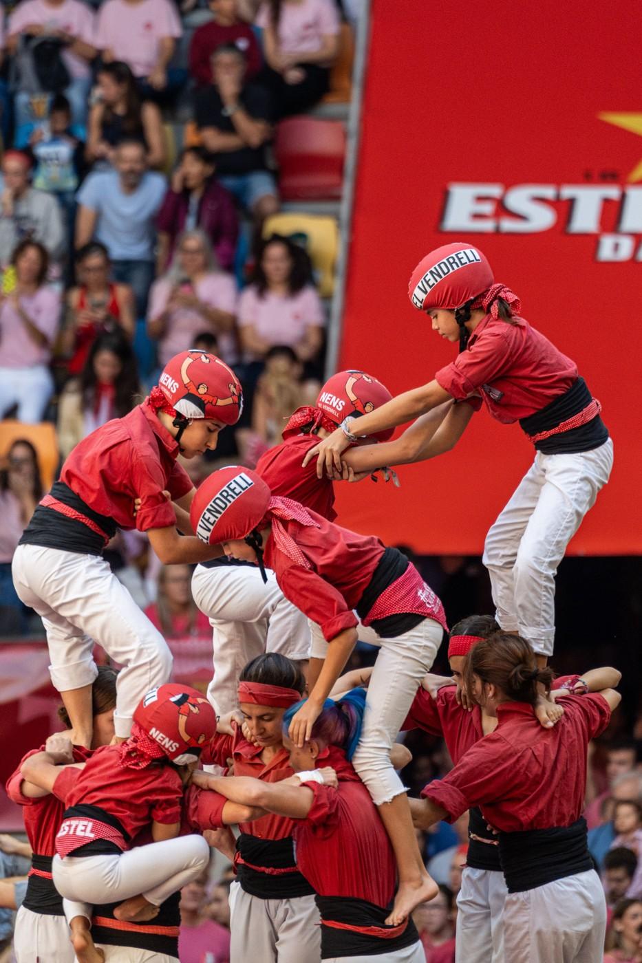Lumea este fascinată de Castells, celebrul concurs al piramidelor umane din Spania. Cinci oameni au murit în toată istoria lui 927604