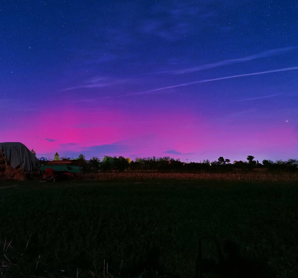 Aurora Boreală a fost vizibilă din nou pe cerul din România. Imagini cu spectacolul de culori din mai multe zone ale țării 928126