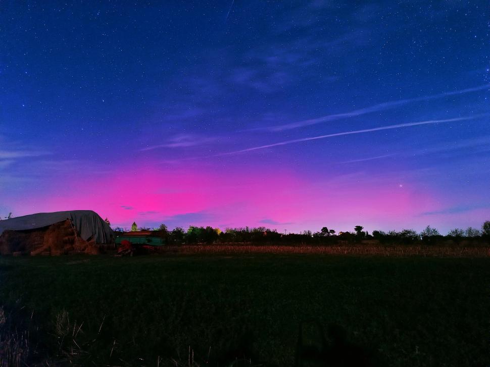 Aurora Boreală a fost vizibilă din nou pe cerul din România. Imagini cu spectacolul de culori din mai multe zone ale țării 928129