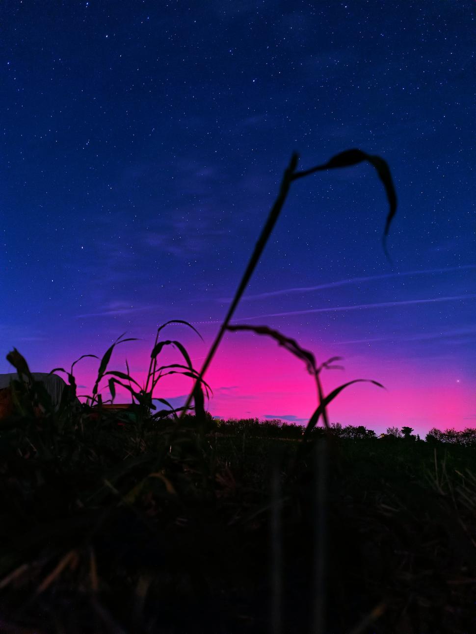 Aurora Boreală a fost vizibilă din nou pe cerul din România. Imagini cu spectacolul de culori din mai multe zone ale țării 928130