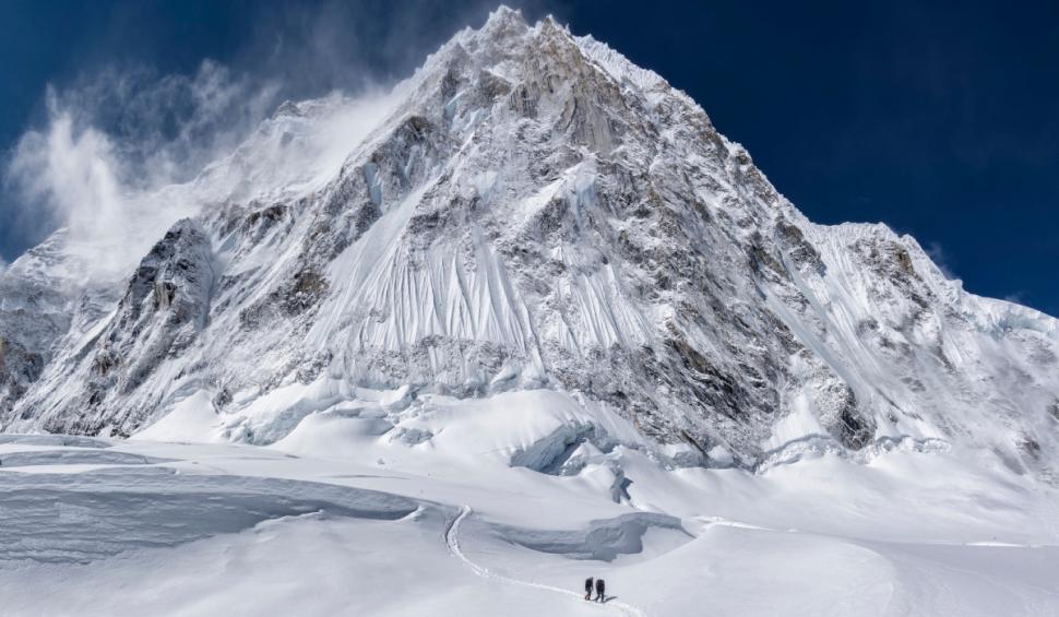 Piciorul unui alpinist dispărut acum 100 de ani a fost găsit pe Everest. Povestea misterioasă a unei expediții cu final tragic  928287