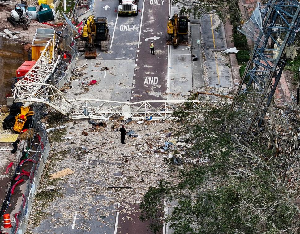 "Nu am cunoscut cel mai rău scenariu, dar am fost loviţi puternic". 16 morţi şi pagube de 50 de miliarde de dolari după uraganul Milton 928363