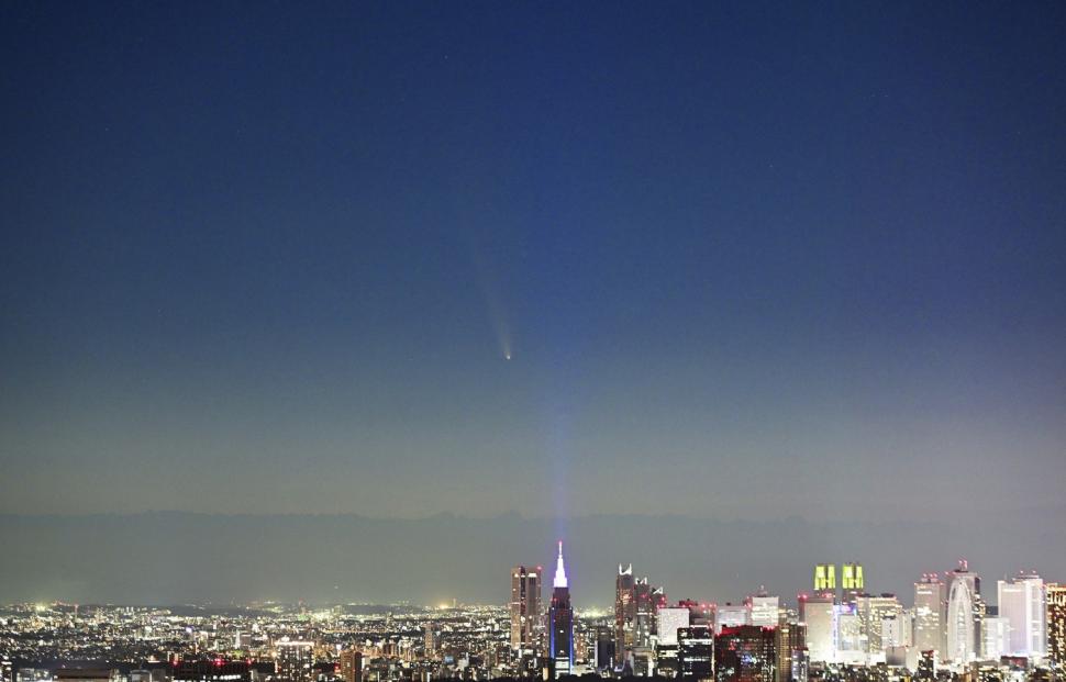 Spectacol pe cer: Cum s-a văzut Cometa A3 din diferite colțuri ale lumii. Ultima dată a fost observată în Epoca de Piatră 928489