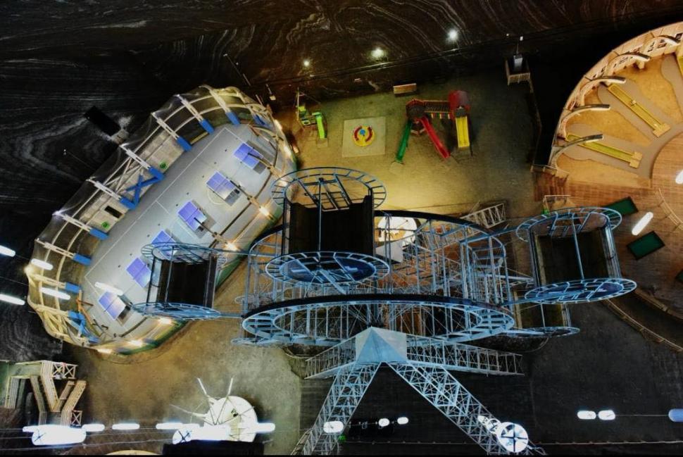 Frenezie mondială după ce celebrul YouTuber MrBeast a filmat la Salina Turda. Străinii întreabă cum pot ajunge aici 928586