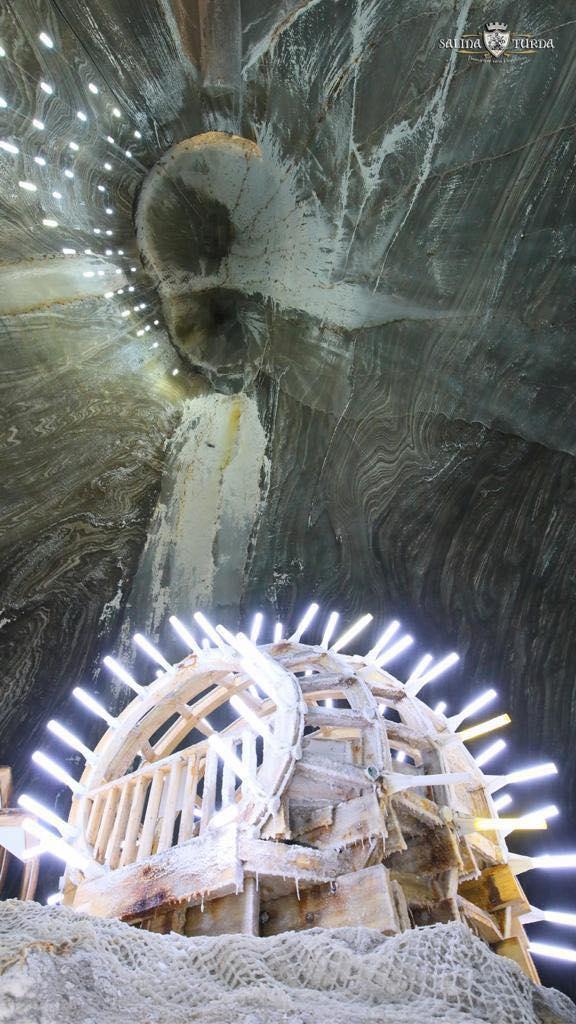 Frenezie mondială după ce celebrul YouTuber MrBeast a filmat la Salina Turda. Străinii întreabă cum pot ajunge aici 928593