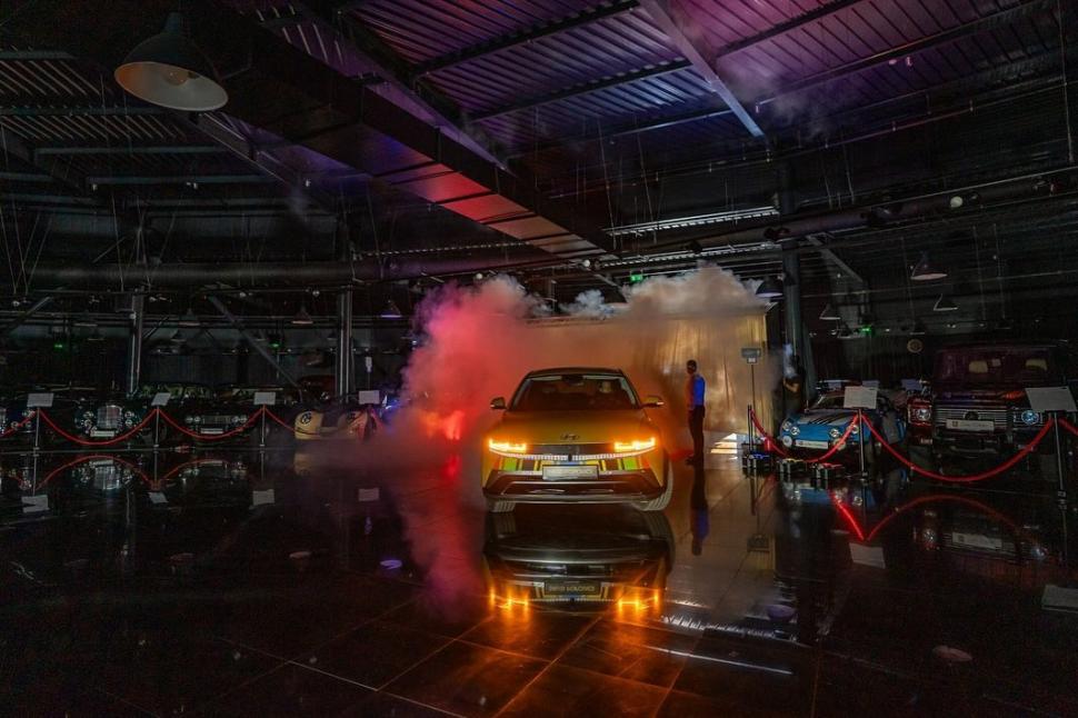 David Popovici nu vrea să mai conducă mașinile primite de la Ion Țiriac. Sportivul a explicat de ce preferă o mașină veche de 10 ani 928880