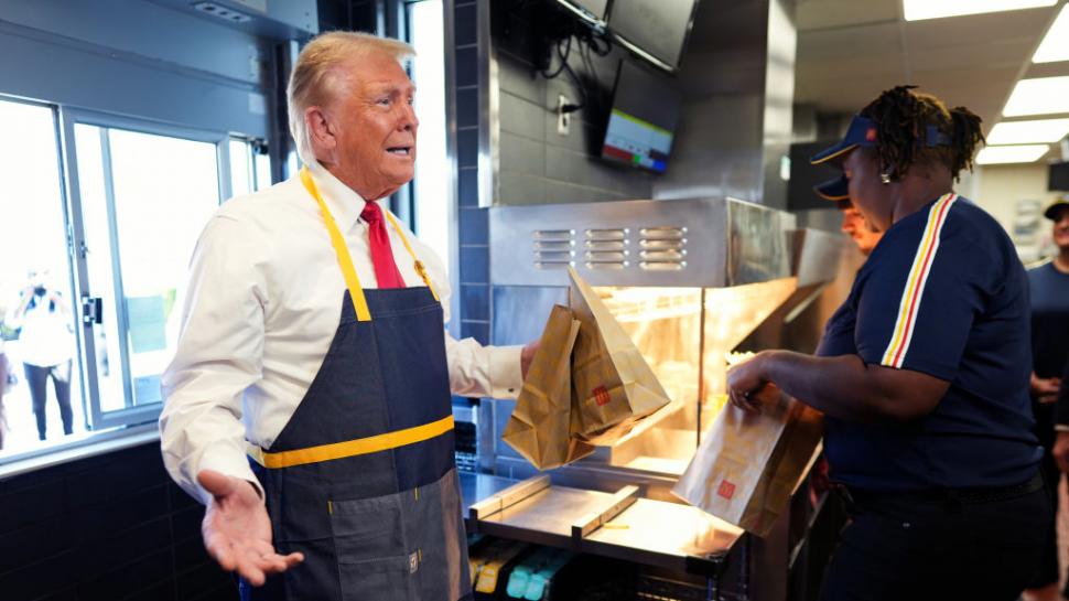 Donald Trump a vândut cartofi prăjiţi la McDonald's în Pennsylvania 929873