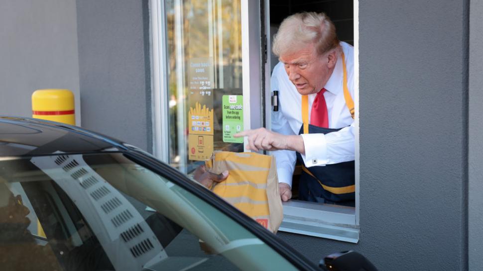 Donald Trump a vândut cartofi prăjiţi la McDonald's în Pennsylvania 929874