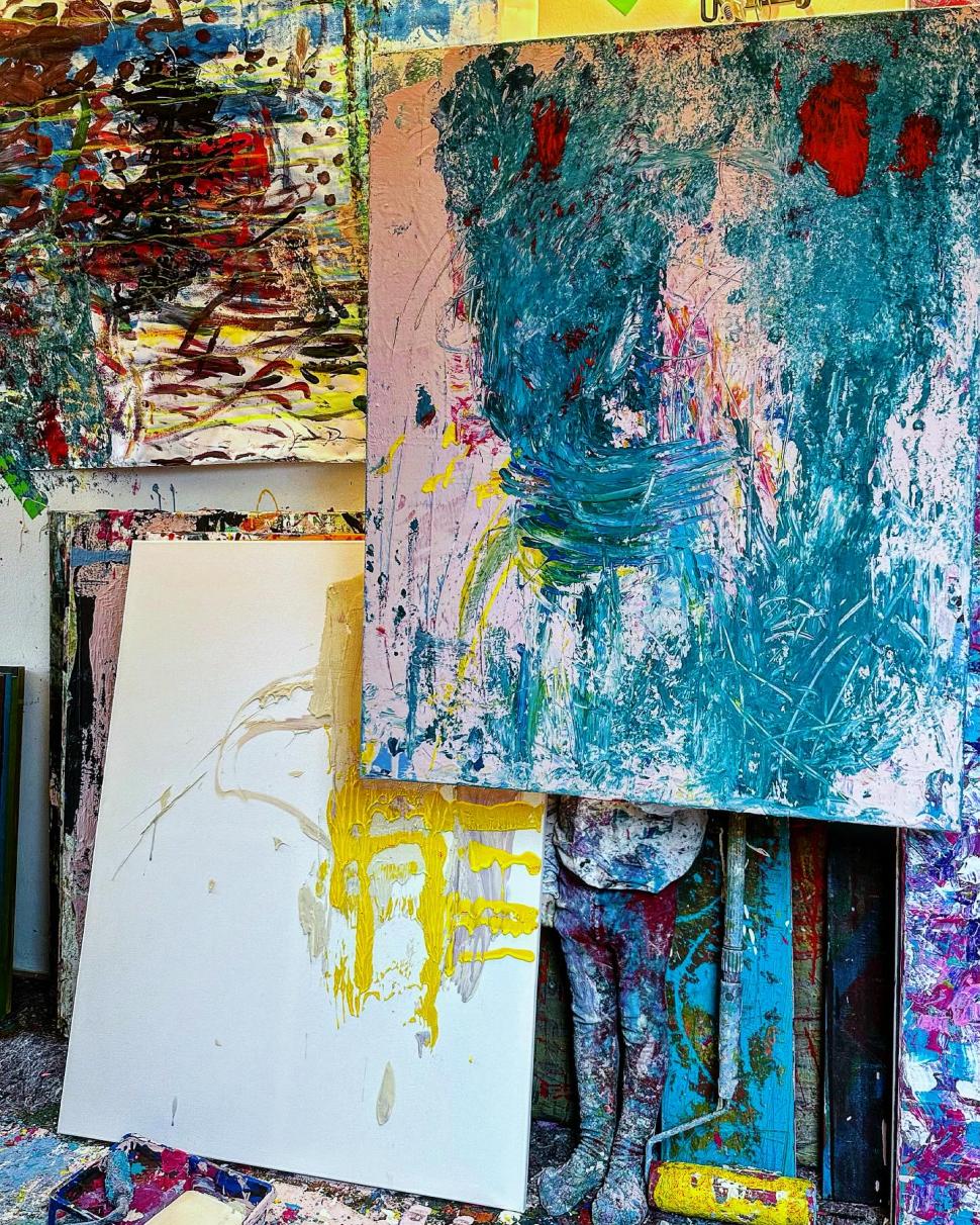 Povestea lui Laurent, băiețelul de trei ani devenit pictor de succes în Germania: Cu ce prețuri se vând tablourile lui „Mini-Picasso” 930033