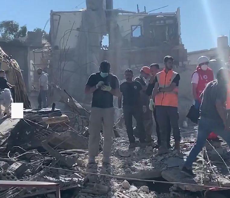 Cum arată zona spitalului Rafik Hariri din Beirut, după bombardamentul Israelului. Cel puțin 18 oameni au murit 930347