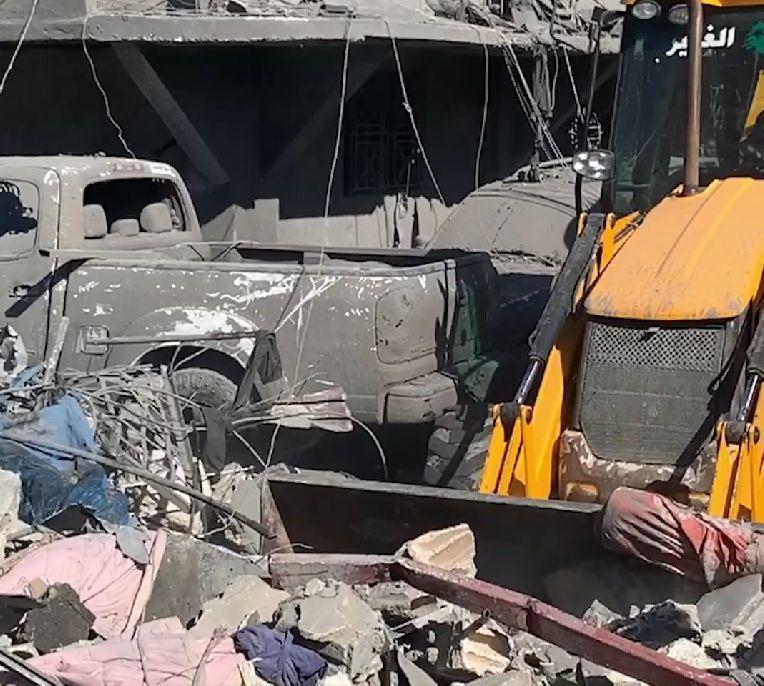 Cum arată zona spitalului Rafik Hariri din Beirut, după bombardamentul Israelului. Cel puțin 18 oameni au murit 930348