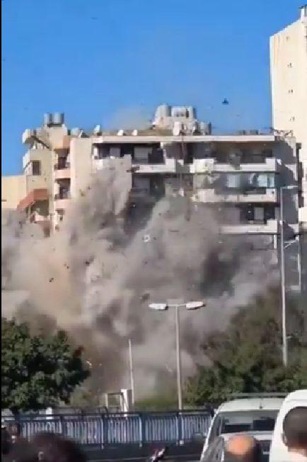 Momentul în care o bombă israeliană spulberă două clădiri în Beirut, în plină zi. Lovitura a fost analizată de CNN cadru cu cadru 930387