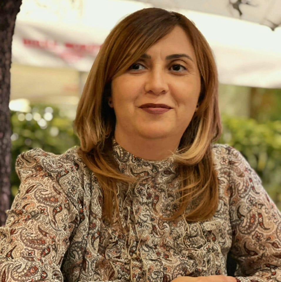 Fiica milionarului Ioan Crișan, reținută pentru uciderea lui. Anchetatorii au aflat de ce Laura Crișan a comandat asasinarea acestuia 930653