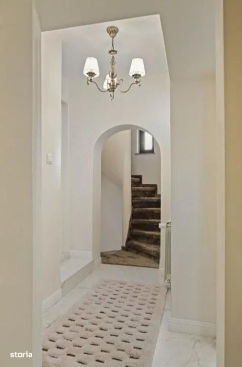 Vila din centrul Capitalei în care a locuit Miss România 1931 a fost scoasă la vânzare. Cine a fost Erastia Peretz și cât costă casa ei 930809