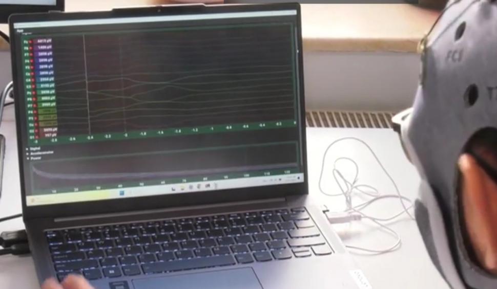 Cum arată aplicaţia de antrenare a minţii cu AI, creată de 5 elevi români. Cercetătorii străini au fost uimiți 931089