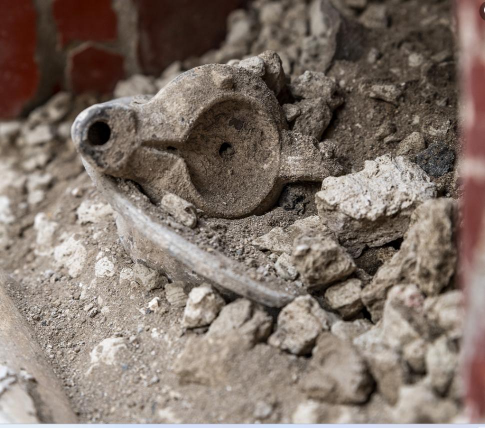 Descoperire uimitoare în Pompei. O casă construită diferit a păstrat ultima ofrandă înainte de erupția Vezuviului și o frescă unică 931025