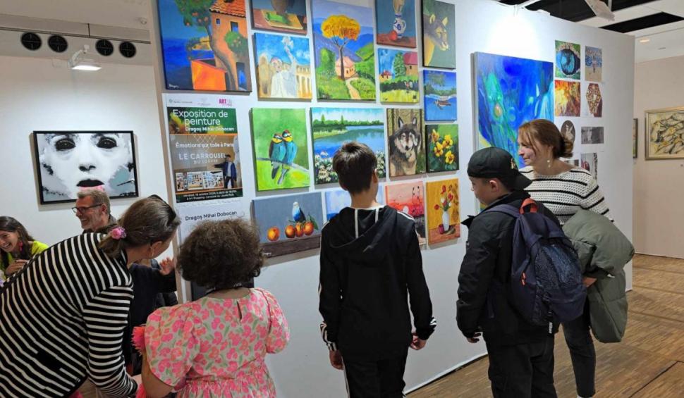 Un băiat de 11 ani din Oradea a fost singurul copil artist român invitat la UNESCO Paris să-şi prezinte 50 de picturi 931126