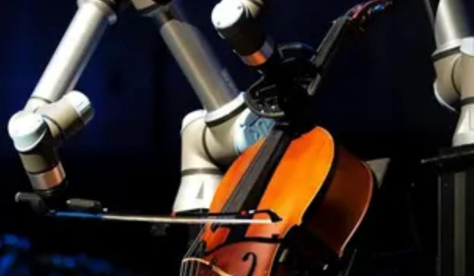 Un robot a cântat la violoncel, în premieră mondială, la un concert cu public în Suedia. Povestea creației sale 931116