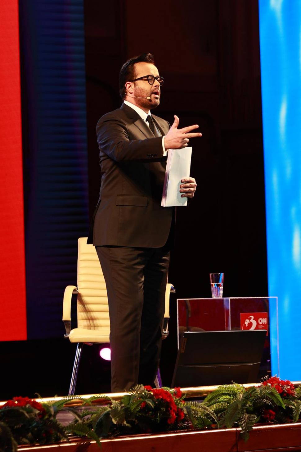 Din culisele primei dezbateri prezidențiale, Elena Lasconi la Antena 3 CNN. Ce nu s-a văzut la televizor 931275