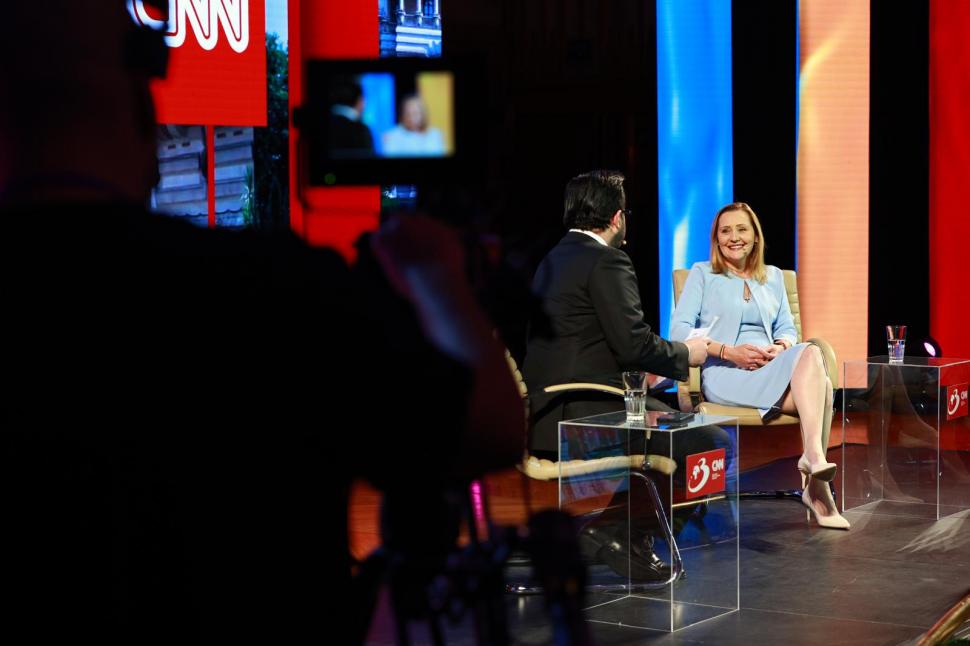 Din culisele primei dezbateri prezidențiale, Elena Lasconi la Antena 3 CNN. Ce nu s-a văzut la televizor 931282
