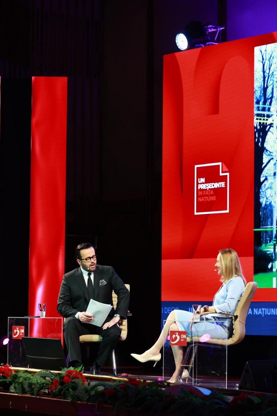 Din culisele primei dezbateri prezidențiale, Elena Lasconi la Antena 3 CNN. Ce nu s-a văzut la televizor 931286